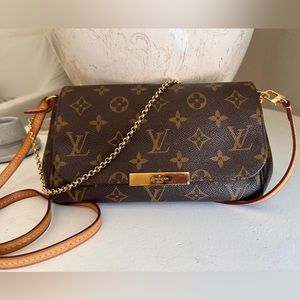 Louis Vuitton Monogram favorite PM Bag